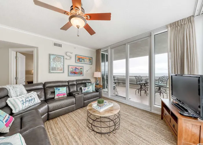 Gulf-front W Great Location Access & Shared Pool Hot Tub