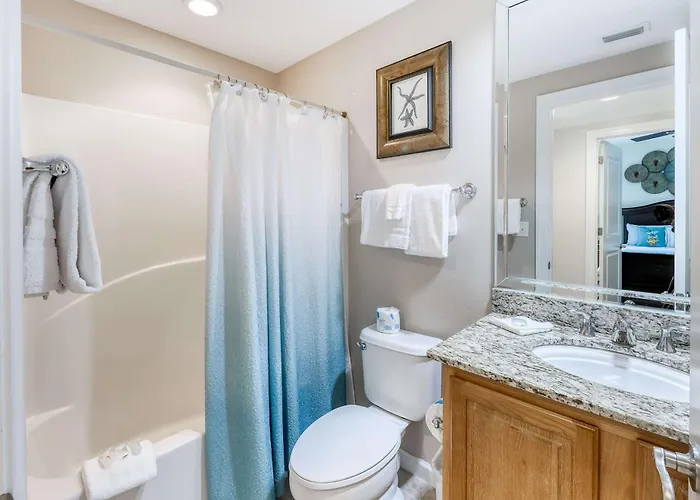 Gulf-front W Great Location Access & Shared Pool Hot Tub *