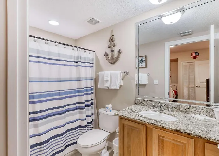 Gulf-front W Great Location Access & Shared Pool Hot Tub Holiday home