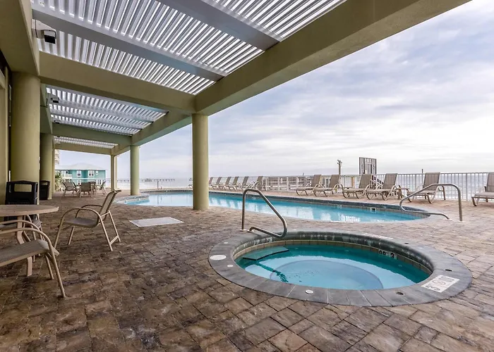 Gulf-front W Great Location Access & Shared Pool Hot Tub Holiday home *
